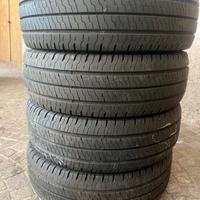 Gomme 215 70 R 15 C Continental Camper Furgone