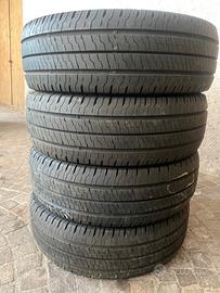 Gomme 215 70 R 15 C Continental Camper Furgone