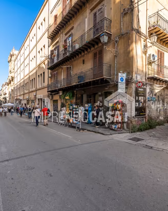 Monovano 30 mq traversa di Corso Vittorio Emanuele