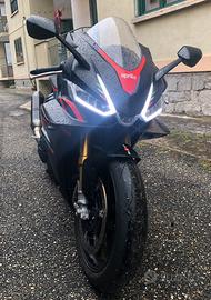Aprilia rsv4 factory 2024