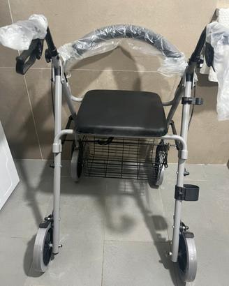 Deambulatore pieghevole con 4 ruote