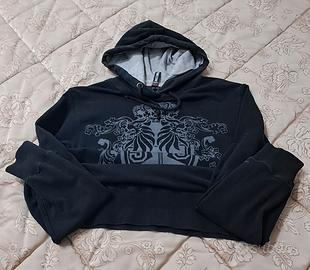 Felpa nera con cappuccio  