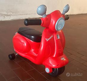 Vespa Piaggio Rossa - Chicco