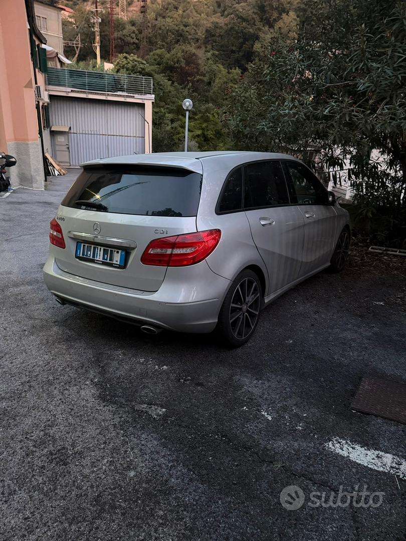 Mercedes-Benz B-Class 2015 photo 2