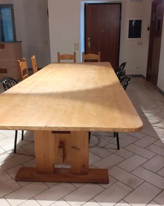 Tavolo in abete lamellare