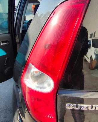 SUZUKI SPLASH 2010 STOP POSTERIORE SX/DX
