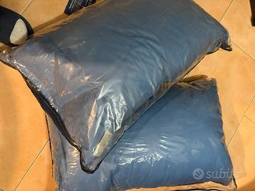 Coppia cuscini in piuma d oca  50x80. Nuovi