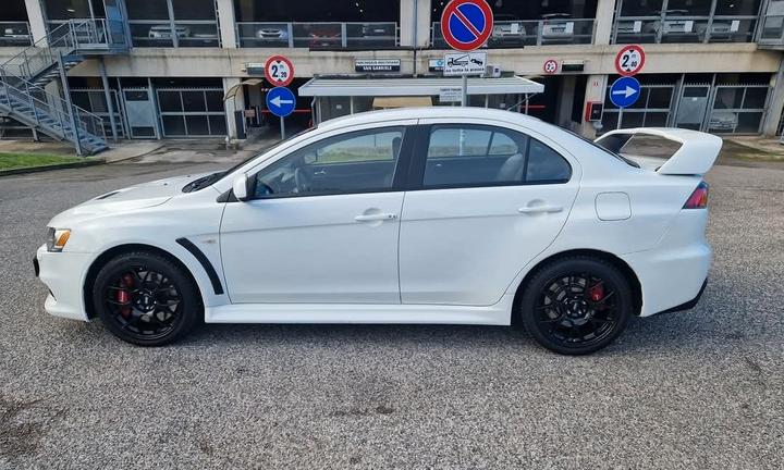 Mitsubishi Lancer Evo X MR 