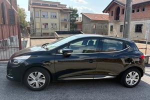 Auto Renault Clio