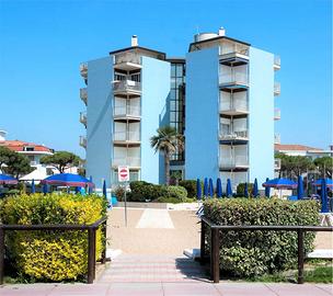 RIF. 5011 FRONTE MARE CON PISCINA PIAZZA MILANO 30
