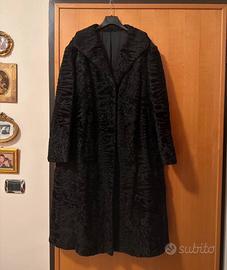 Pelliccia in astrakan swakara