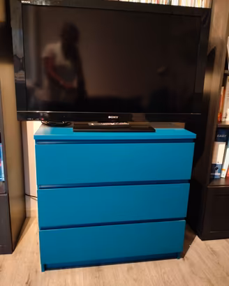 cassettiera blu
