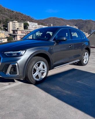 Audi Q5 S-Line 40 2.0TDI MHEV Quattro S-tronic