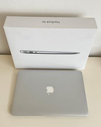 MacBook Air Apple