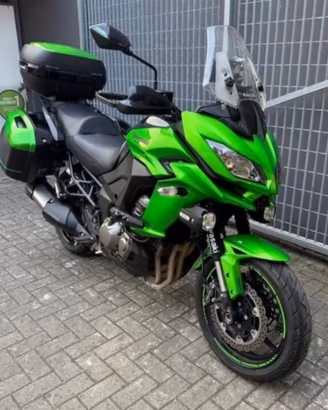 Moto Kawasaki Versys 1000 16 pronta per viaggiare