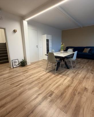 MIRA Luminosa e Moderna Porzione di Bifamiliare