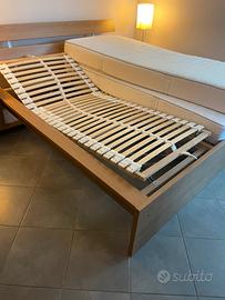 Camera da letto con reti sollevabili testa-piedi