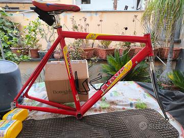 Telaio bici corsa,alu 7005 eleven, più sella gel