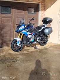 BMW S1000XR