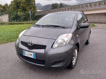 Toyota Yaris 1.0 5 porte Sol