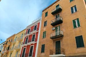 Ampio 3 vani con cortile privato in zona Liberà