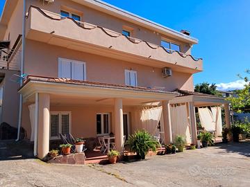 Vacanze al mare bivano sul giardino