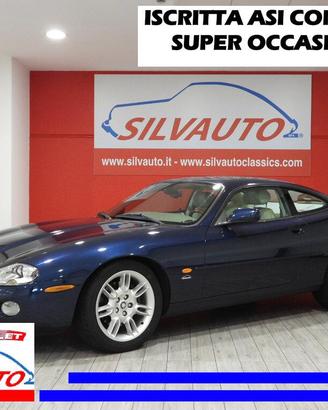 Jaguar XK8 Coupe 4.0