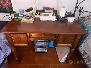 Scrivania letti e comodino