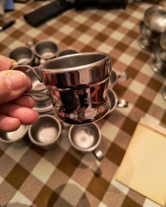 12 tazzine caffè + 12 piattini inox.