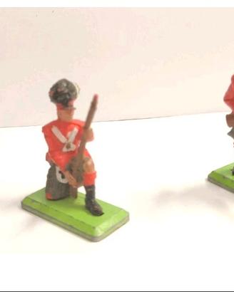 3 Soldatini Britains  Highlander Inglesi 1:32