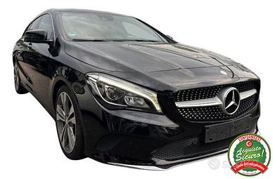 MERCEDES-BENZ CLA 200 Shooting Brake Premium Au