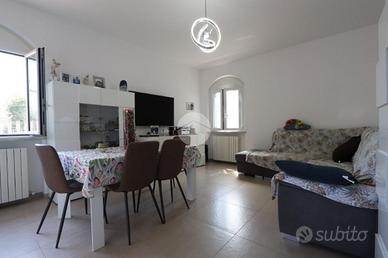 5 LOCALI A TORTORETO