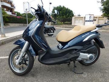 PIAGGIO Beverly 300 i.e. Tourer
