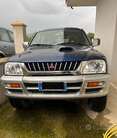 Mitsubishi l200 anno 2000