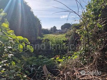 Fabbricato con terreno a Stazzo- Acireale