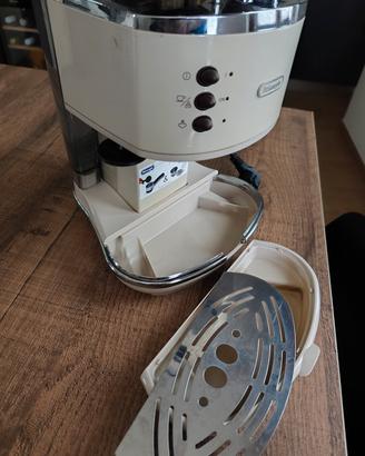 macchina caffè DeLonghi 