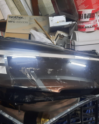 Fanale lato guida opel corsa 2025