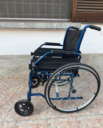 Sedia a rotelle pieghevole