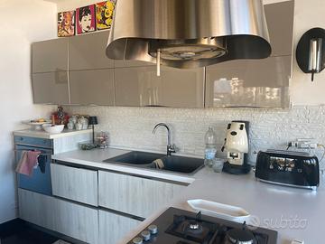 Cucina arredo 3 compketa di elettrodomestici smeg