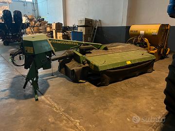 Falciacondizionatrice John Deere 328A