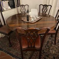 Tavolo e sedie antiquariato