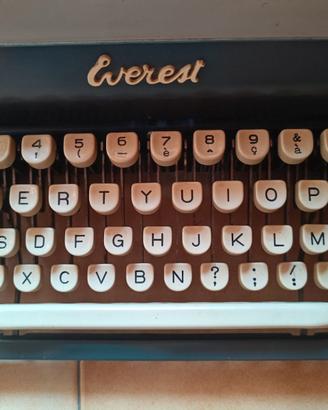 Macchina da scrivere Everest