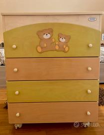 Lettino a sbarre e cassettiera a fasciatoio Azur