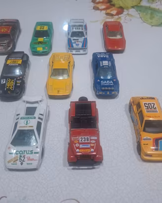 Set di 10 macchinine Burago