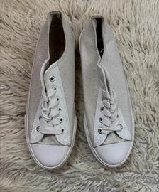 Scarpa oms argento e bianca da donna