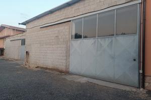 Magazzino 350 mq perqualsiasi attività libero subi