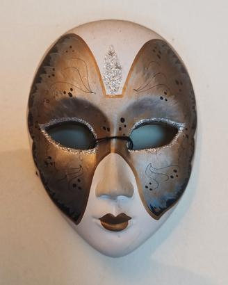 Maschere di porcellana