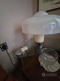 Lampada da tavolo piu lampadario