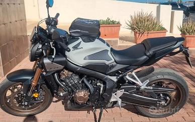 Honda  CB 650R e-cluch 