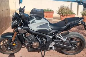 Honda  CB 650R e-cluch 